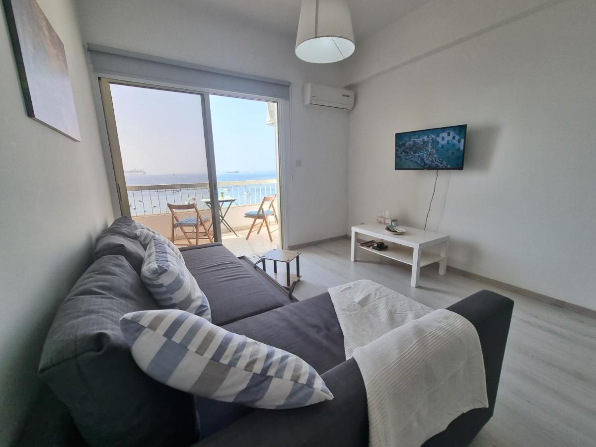 Super Modern Beachfront 1 Bedroom - Sleeps 4 Lemesós Eksteriør bilde